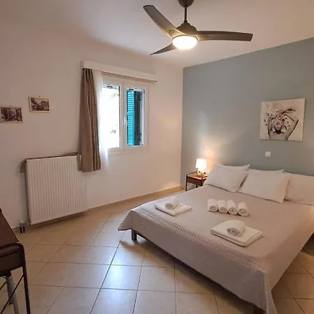 Apartment Spiros House *